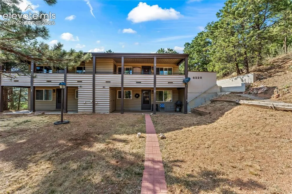 8220 W Highway 24 Cascade, CO 80809