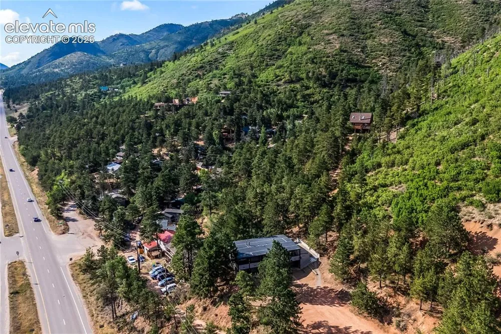 8220 W Highway 24 Cascade, CO 80809