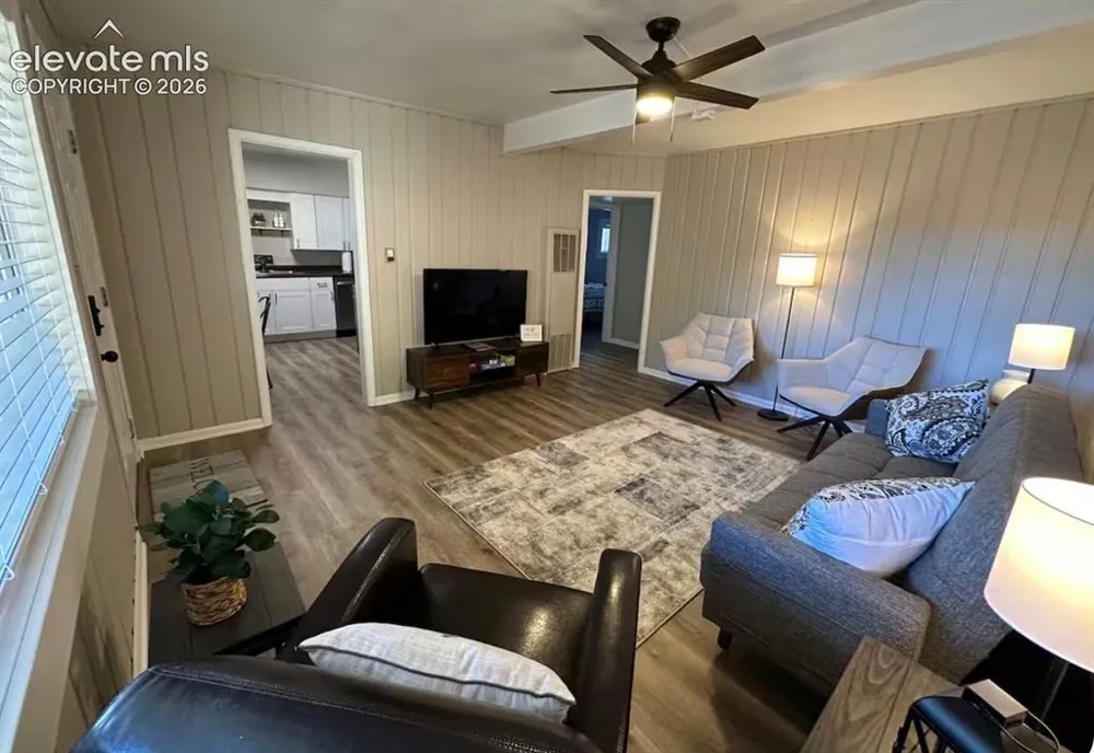 8220 W Highway 24 Cascade, CO 80809