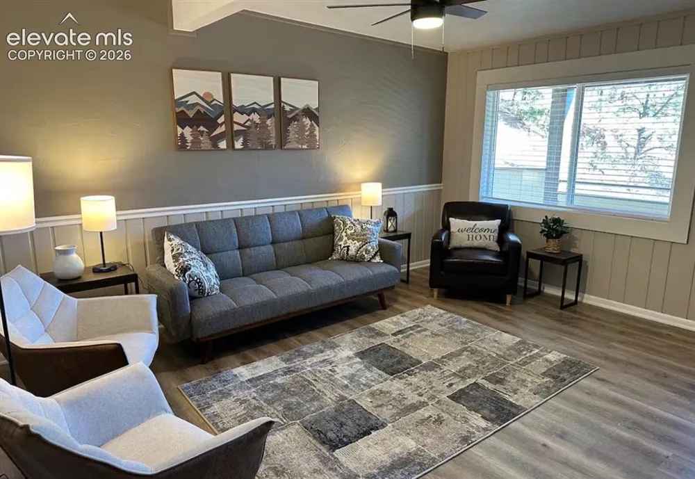 8220 W Highway 24 Cascade, CO 80809