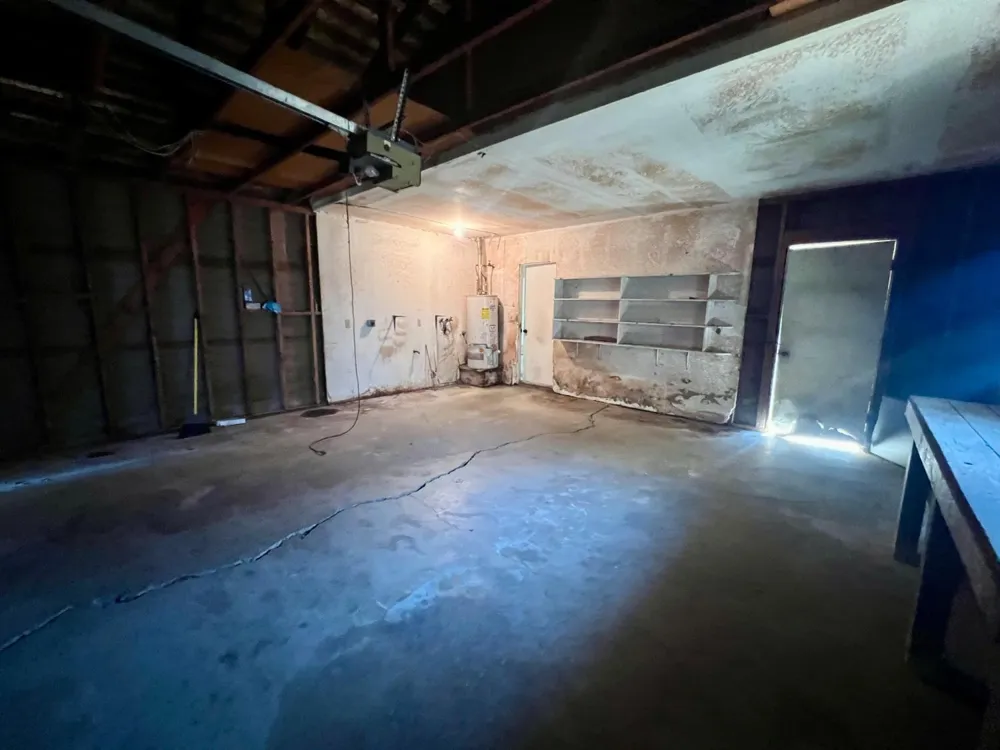 1569 E Olive Avenue Porterville, CA 93257