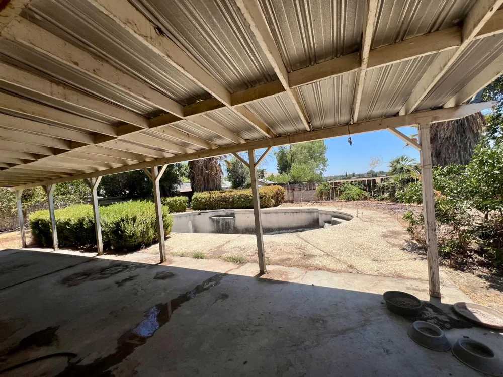 1569 E Olive Avenue Porterville, CA 93257