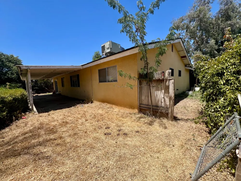 1569 E Olive Avenue Porterville, CA 93257