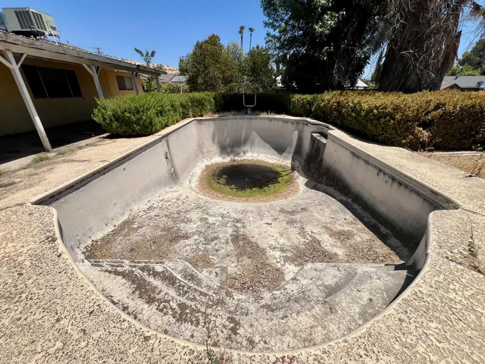 1569 E Olive Avenue Porterville, CA 93257