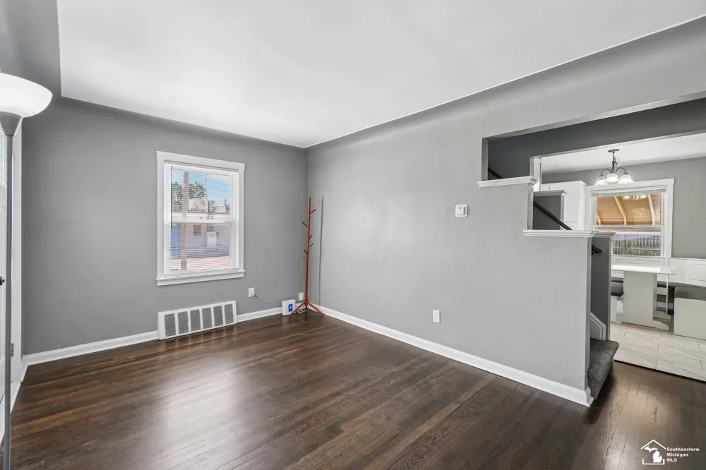 1886 15th Street Wyandotte City, MI 48192