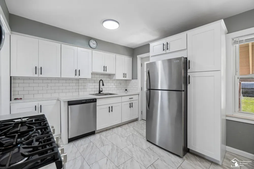 1886 15th Street Wyandotte City, MI 48192