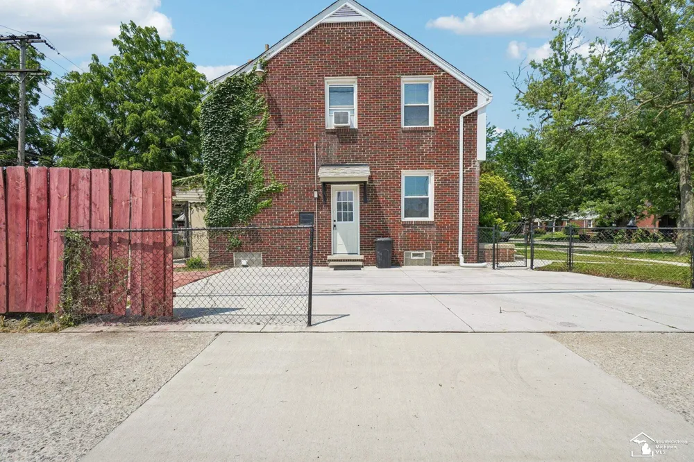 1886 15th Street Wyandotte City, MI 48192