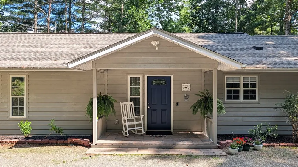 5302 Summerwood Lane Young Harris, GA 30582