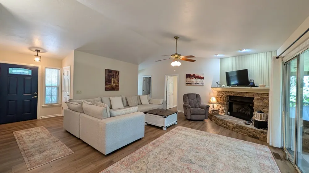 5302 Summerwood Lane Young Harris, GA 30582