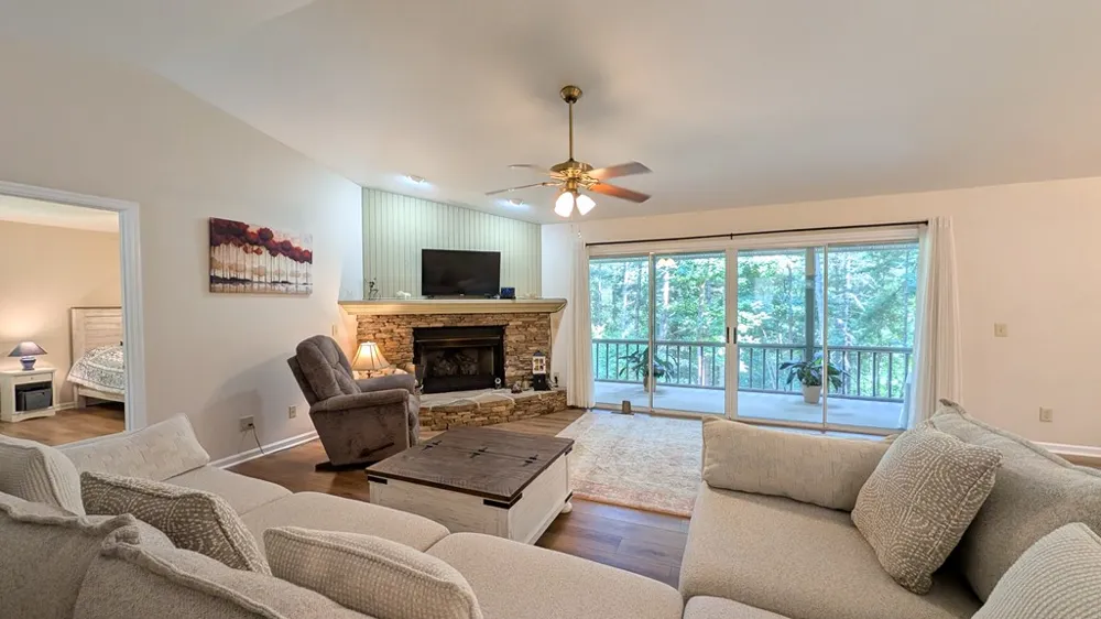 5302 Summerwood Lane Young Harris, GA 30582