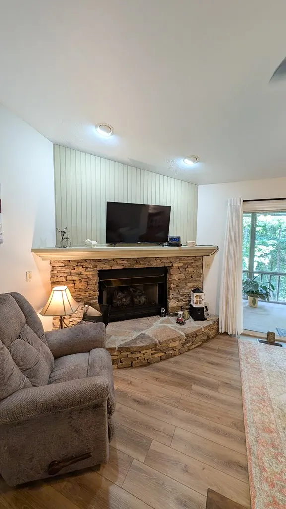 5302 Summerwood Lane Young Harris, GA 30582