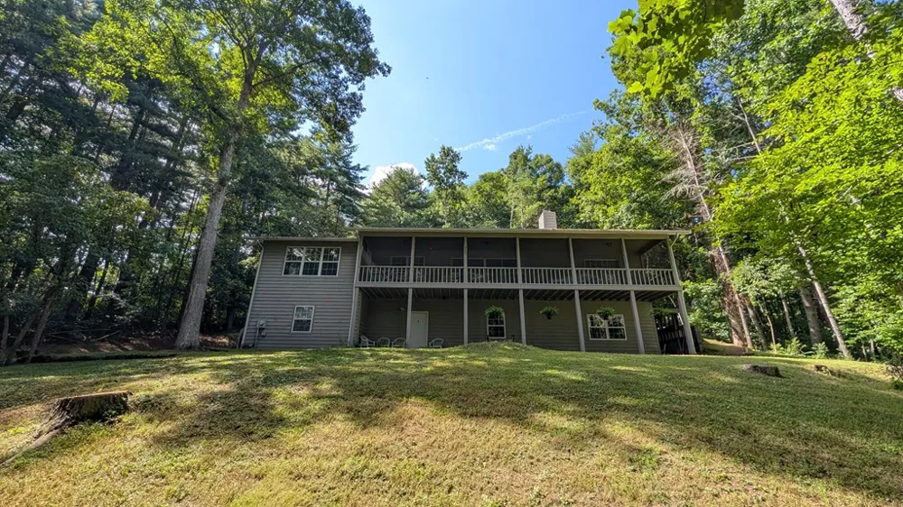5302 Summerwood Lane Young Harris, GA 30582