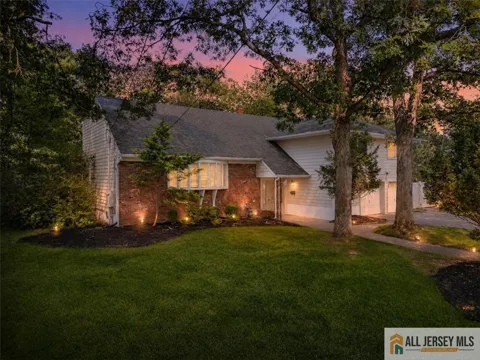 15 Moraine Road
