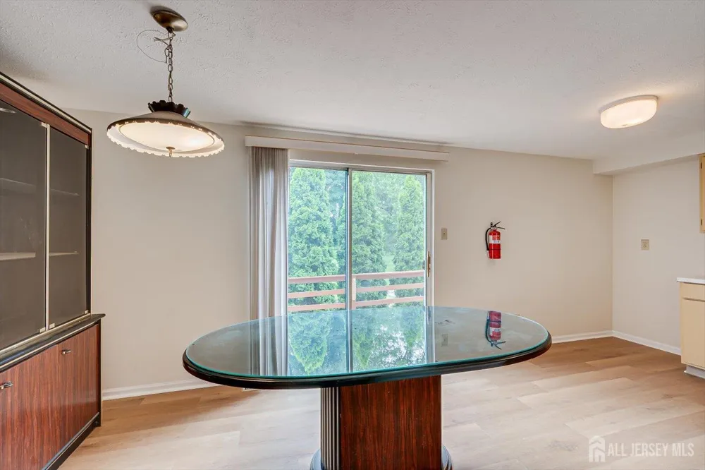 12 S Hill Drive Hamilton, NJ 08610