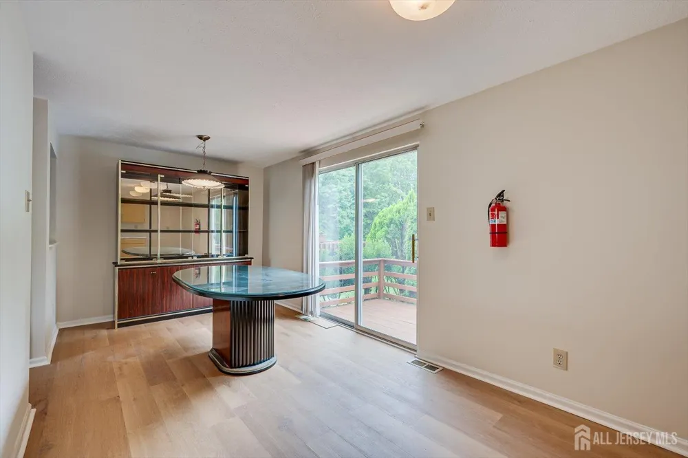 12 S Hill Drive Hamilton, NJ 08610
