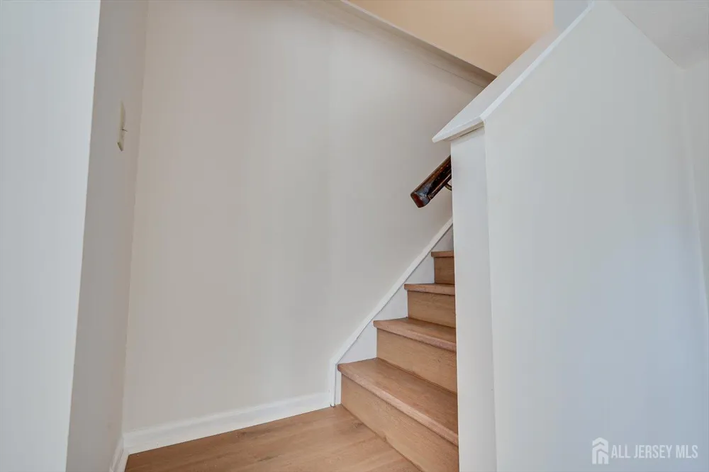 12 S Hill Drive Hamilton, NJ 08610