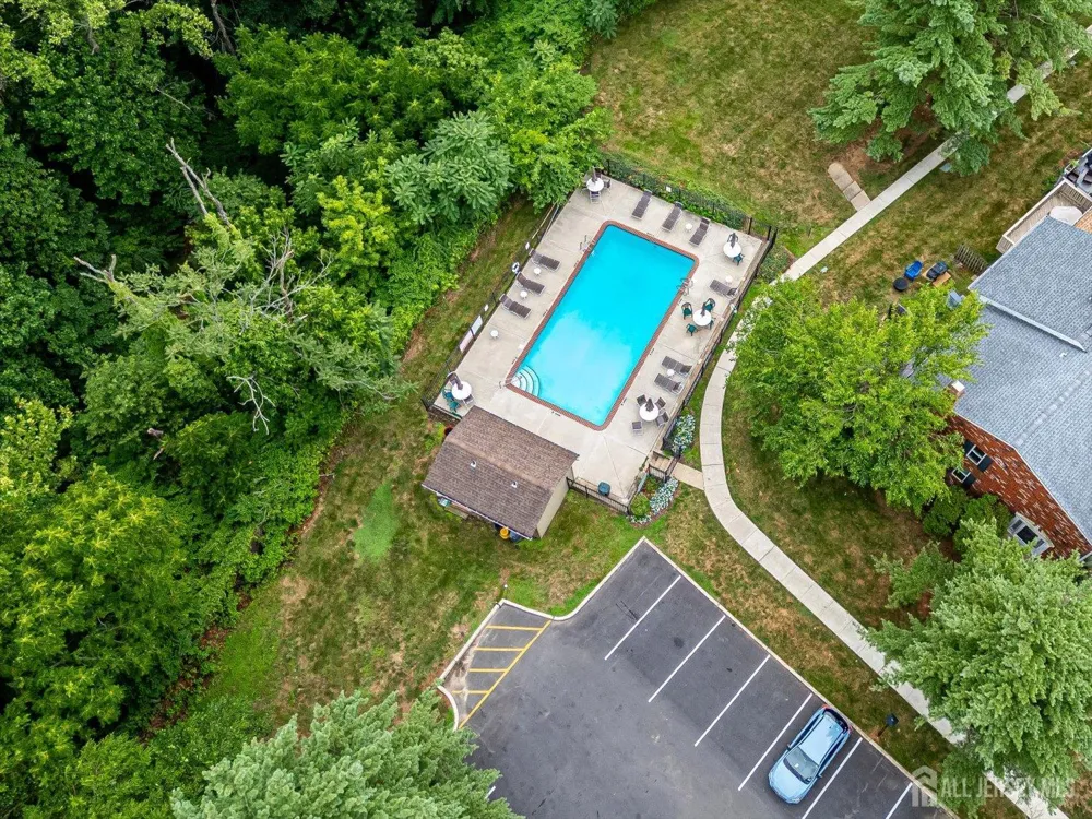 12 S Hill Drive Hamilton, NJ 08610
