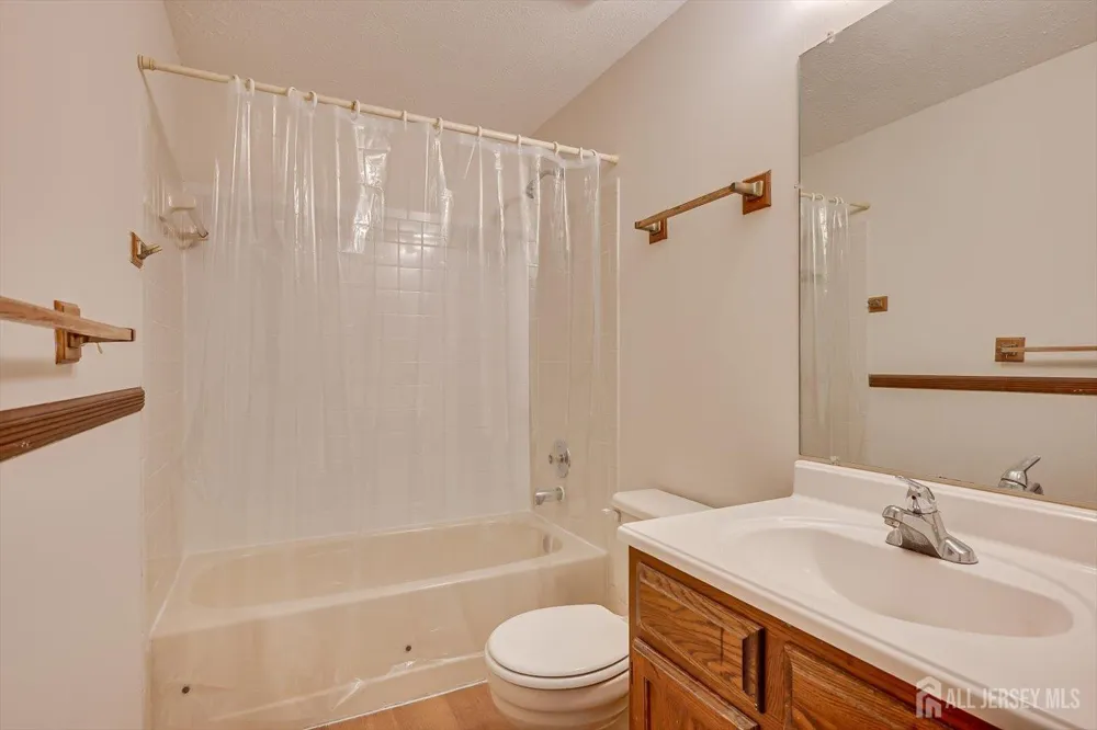 12 S Hill Drive Hamilton, NJ 08610