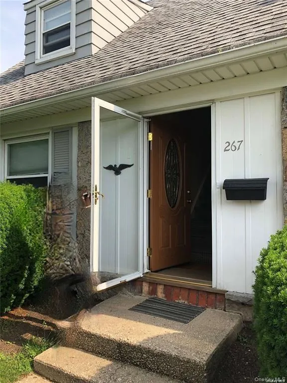 267 Haypath Road Old Bethpage, NY 11804