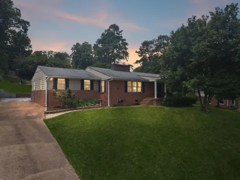 817 Belvoir Hills Drive