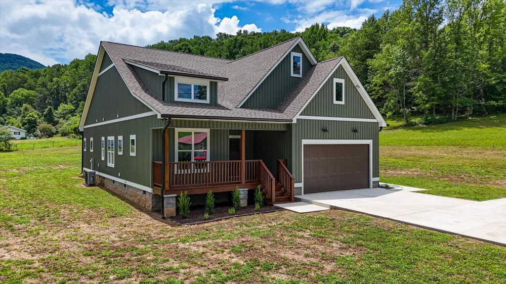 8880 Griffith Highway Whitwell, TN 37397