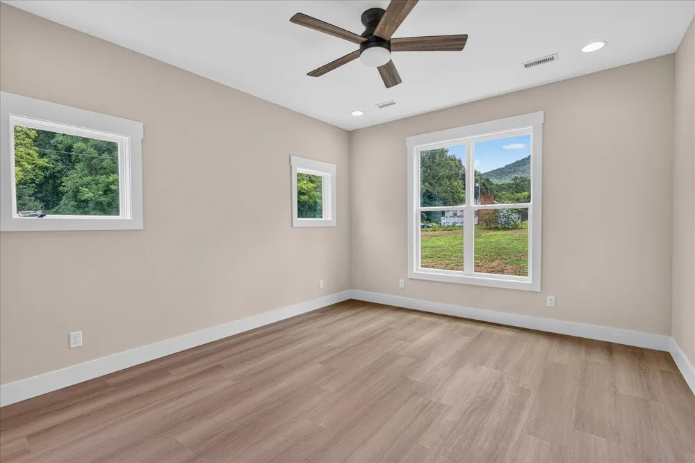 8880 Griffith Highway Whitwell, TN 37397