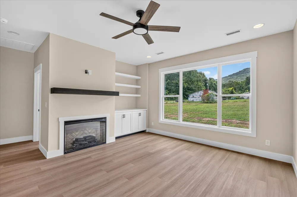 8880 Griffith Highway Whitwell, TN 37397