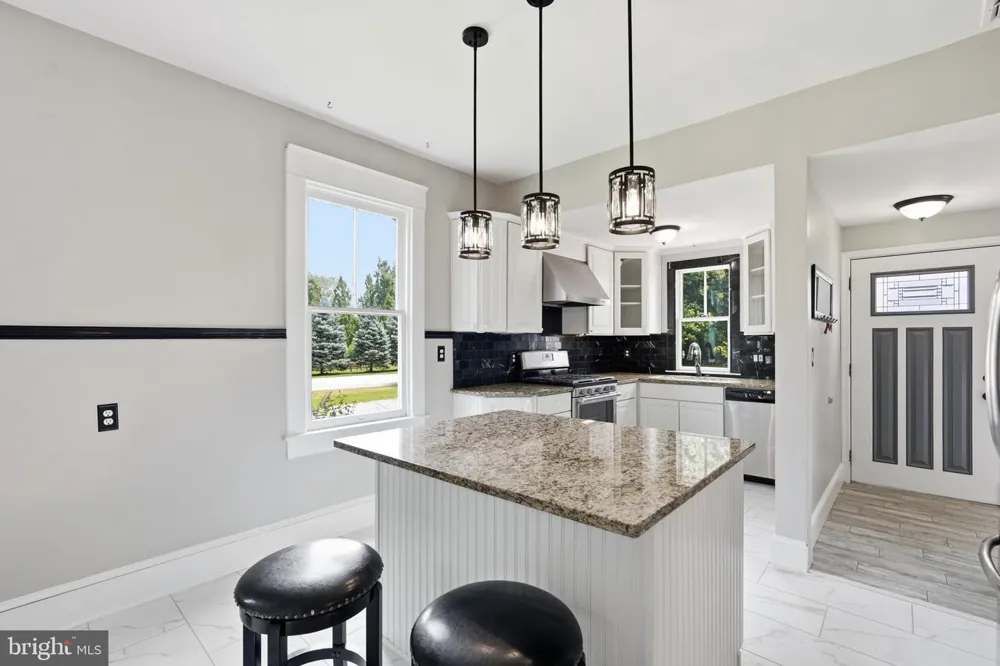 6924 SUNDOWN ROAD Laytonsville, MD 20882