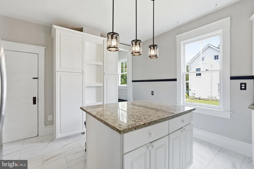 6924 SUNDOWN ROAD Laytonsville, MD 20882