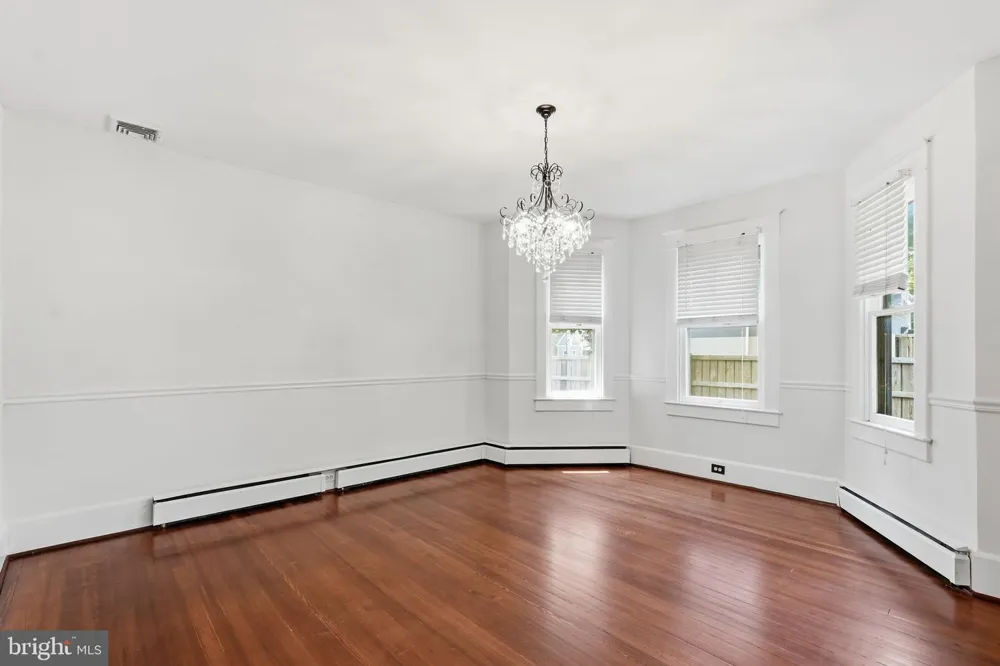 6924 SUNDOWN ROAD Laytonsville, MD 20882