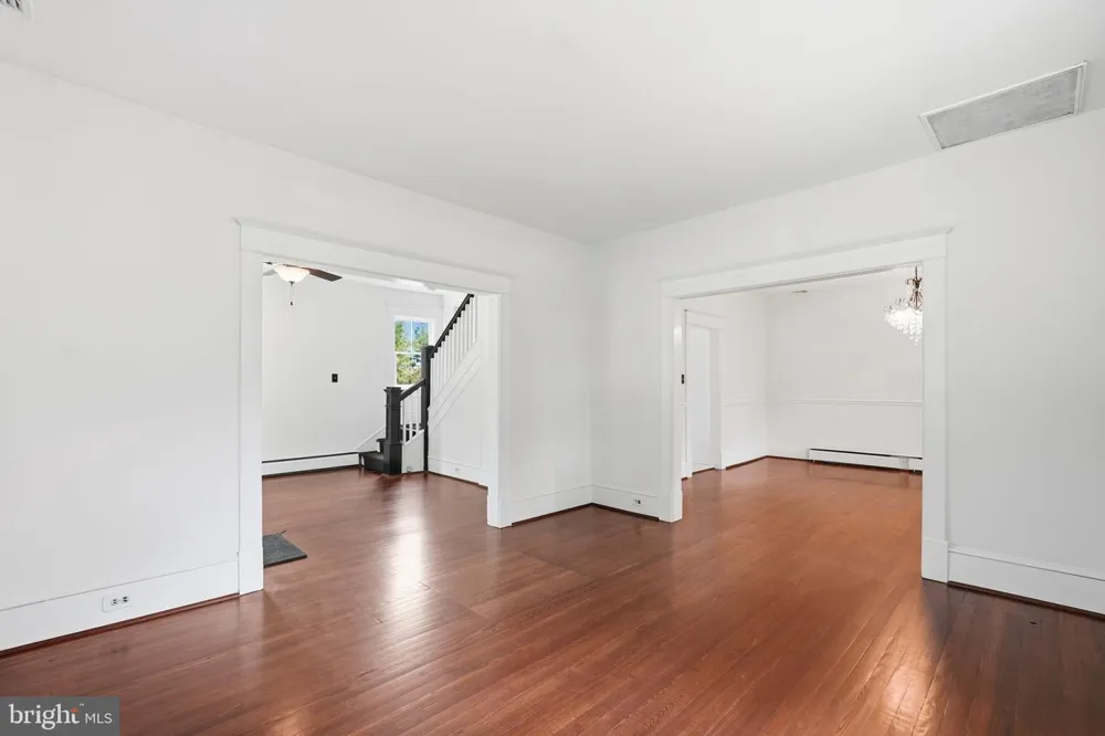 6924 SUNDOWN ROAD Laytonsville, MD 20882