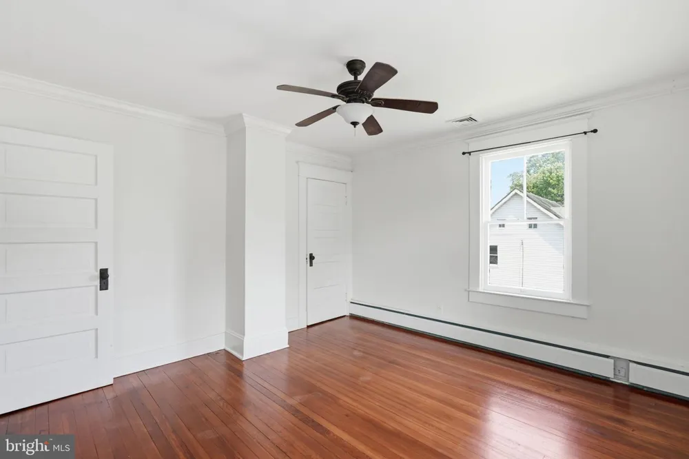6924 SUNDOWN ROAD Laytonsville, MD 20882