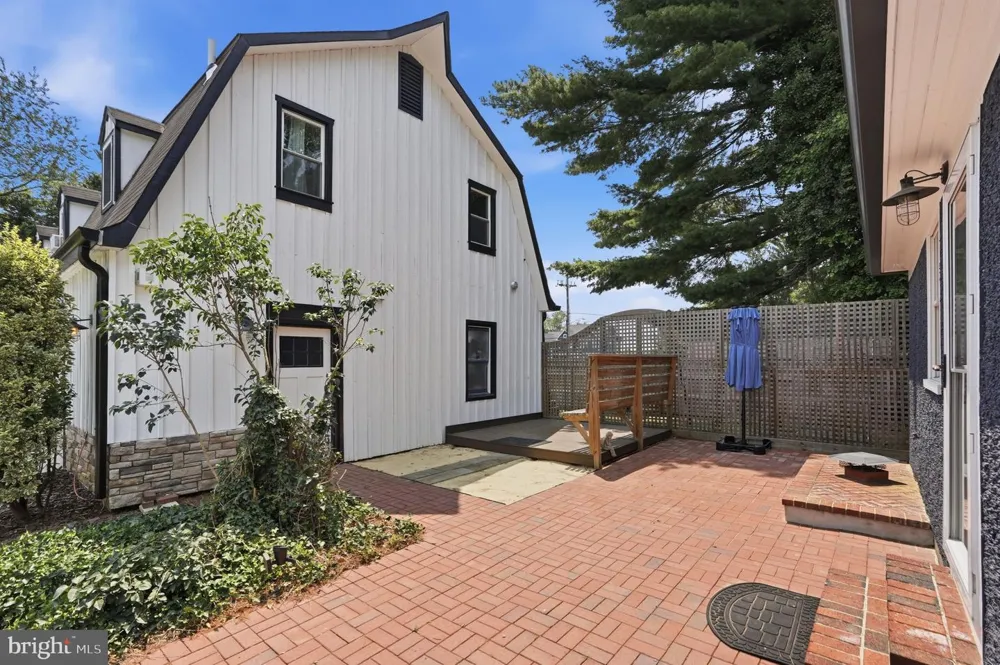 6924 SUNDOWN ROAD Laytonsville, MD 20882