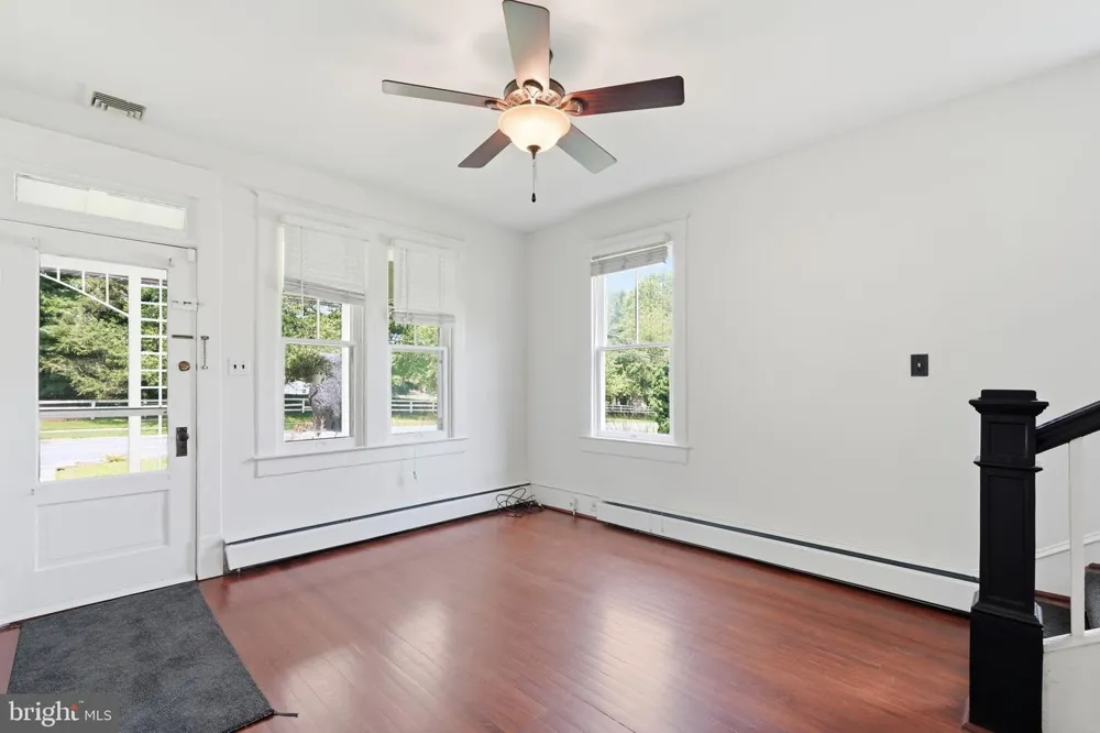 6924 SUNDOWN ROAD Laytonsville, MD 20882