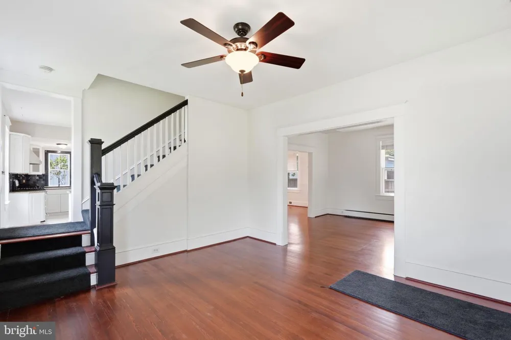 6924 SUNDOWN ROAD Laytonsville, MD 20882