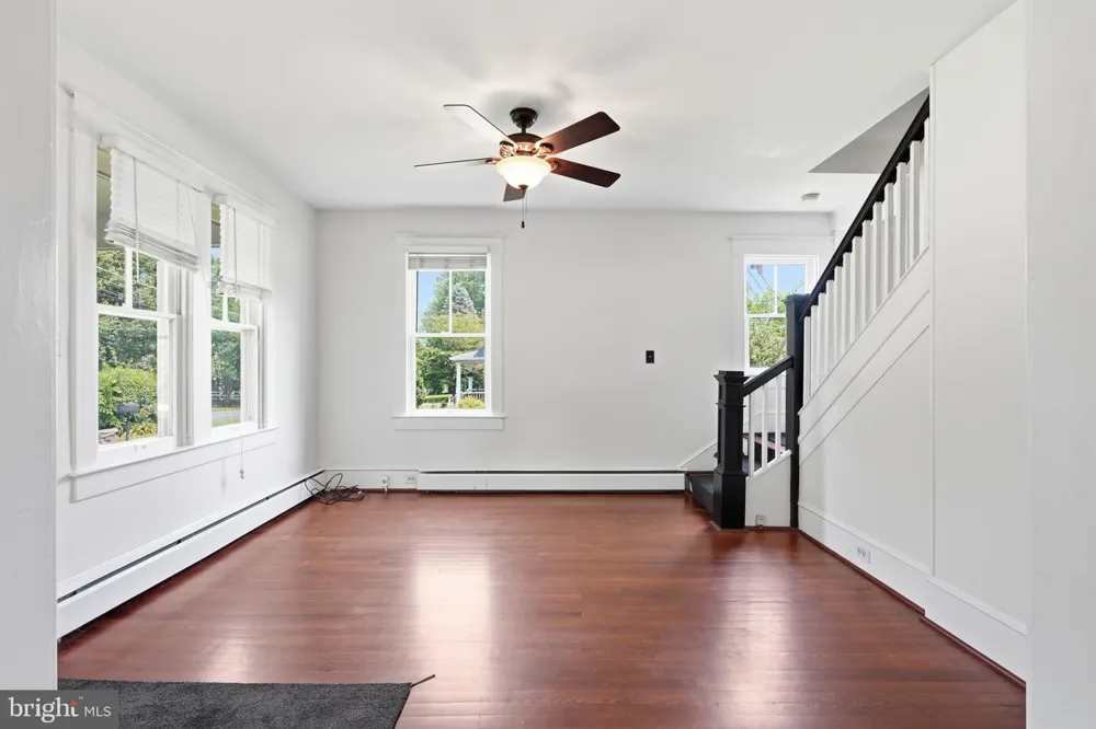 6924 SUNDOWN ROAD Laytonsville, MD 20882
