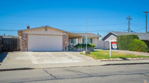 424 Acacia Street