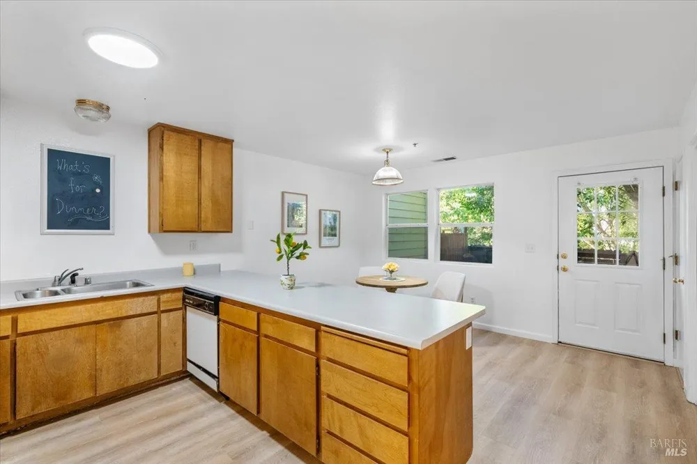 7008 Marsh Way Cotati, CA 94931