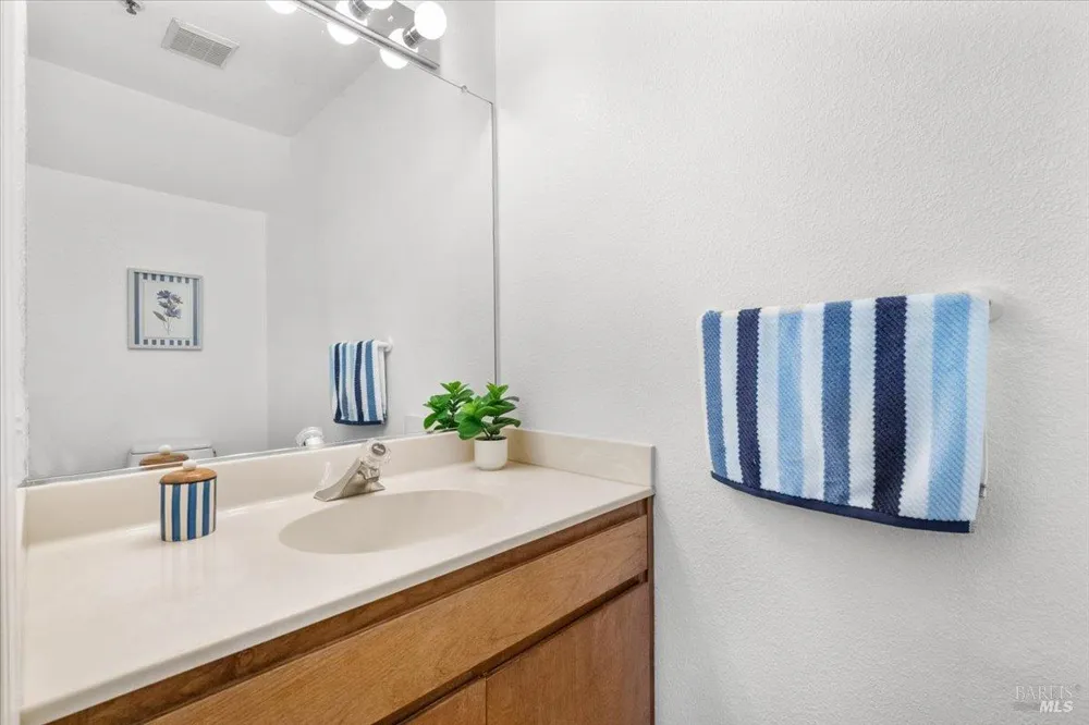 7008 Marsh Way Cotati, CA 94931