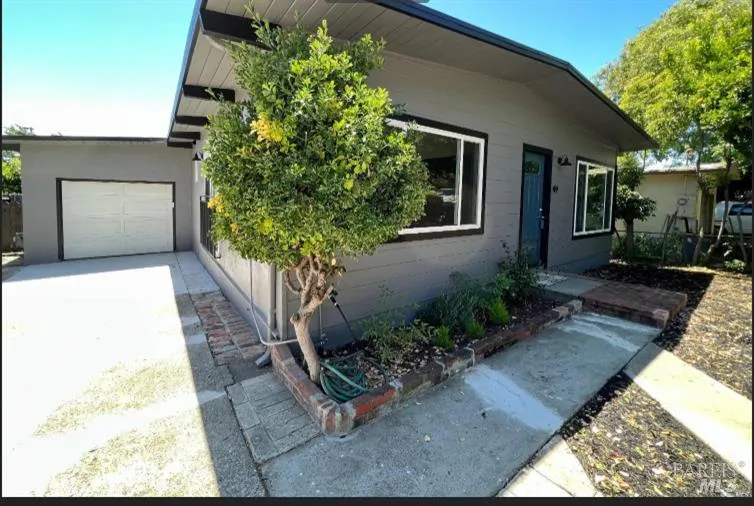 49 Denfield Avenue Benicia, CA 94510
