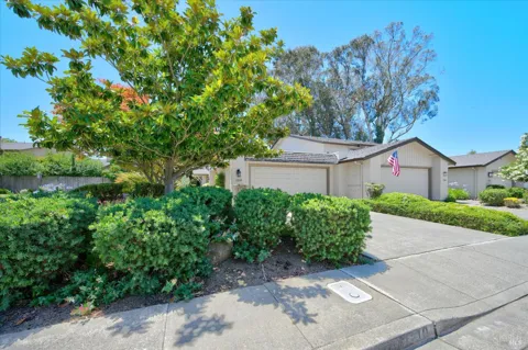 1210 Grove Circle