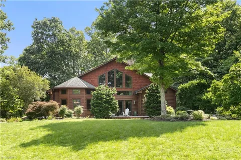1212 River Bluff Trail
