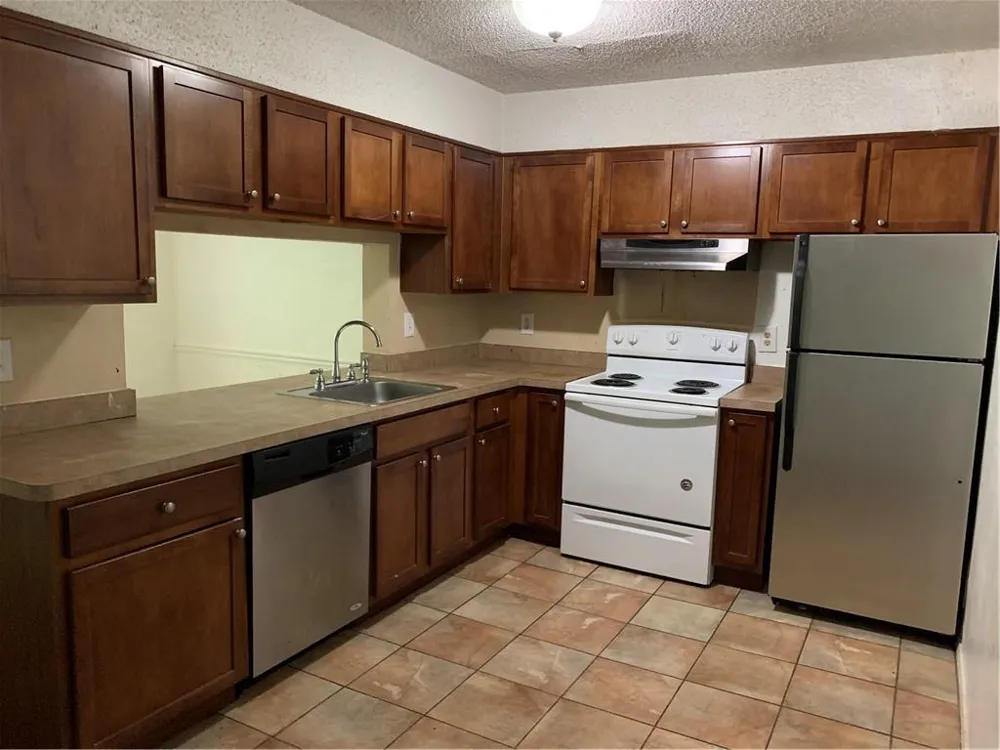 913 Seasons Parkway Norcross, GA 30093