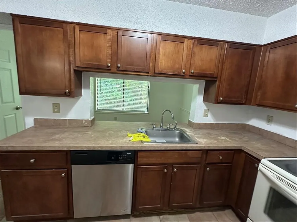 913 Seasons Parkway Norcross, GA 30093