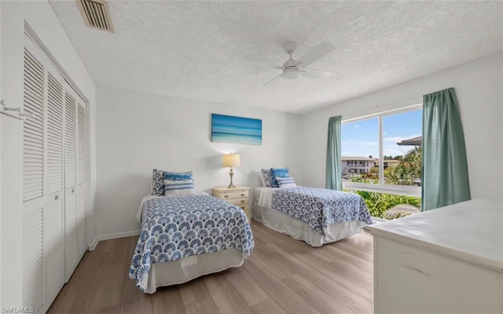 195 PEPPERMINT LANE #2 Naples, FL 34112