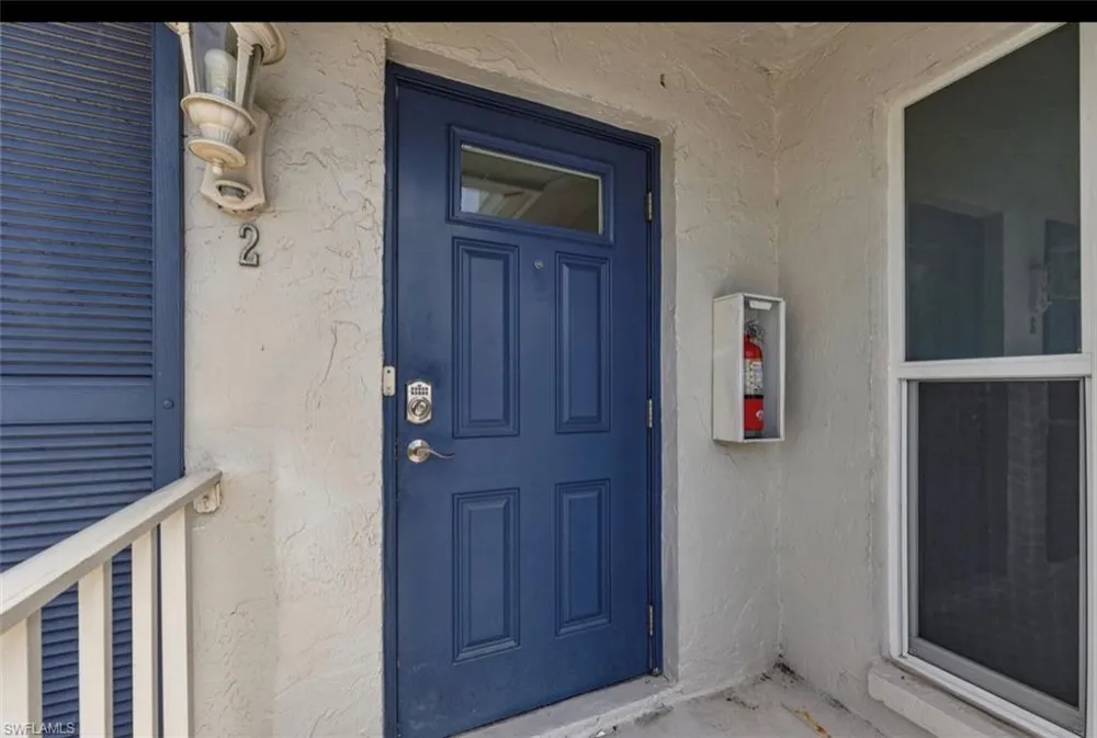 195 PEPPERMINT LANE #2 Naples, FL 34112