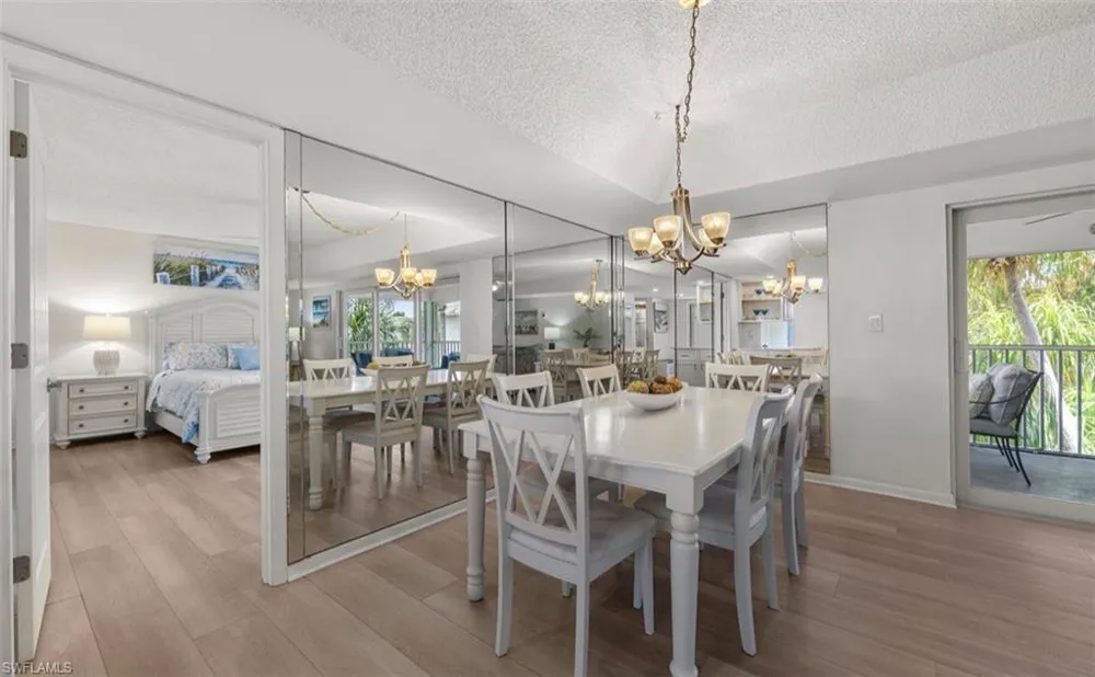 195 PEPPERMINT LANE #2 Naples, FL 34112