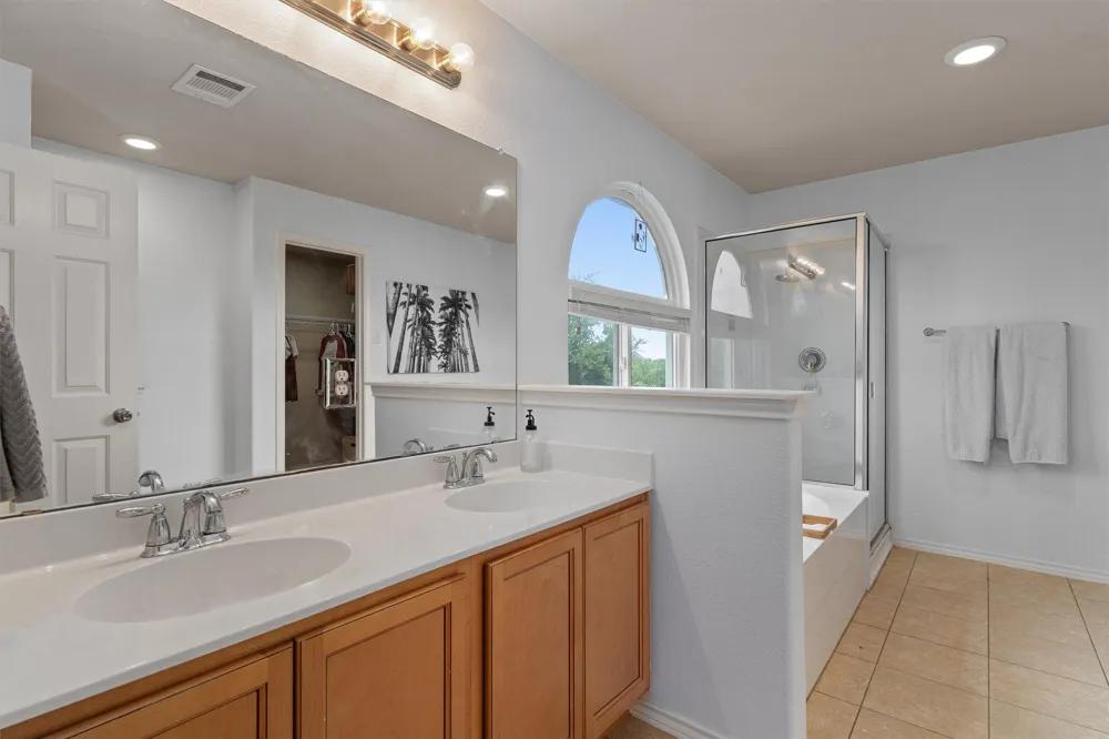 1316 Hensley Drive Leander, TX 78641