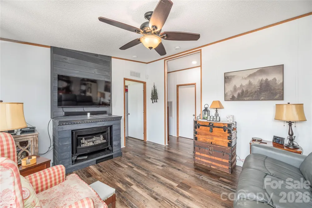 40 Farmstead Road Leicester, NC 28748