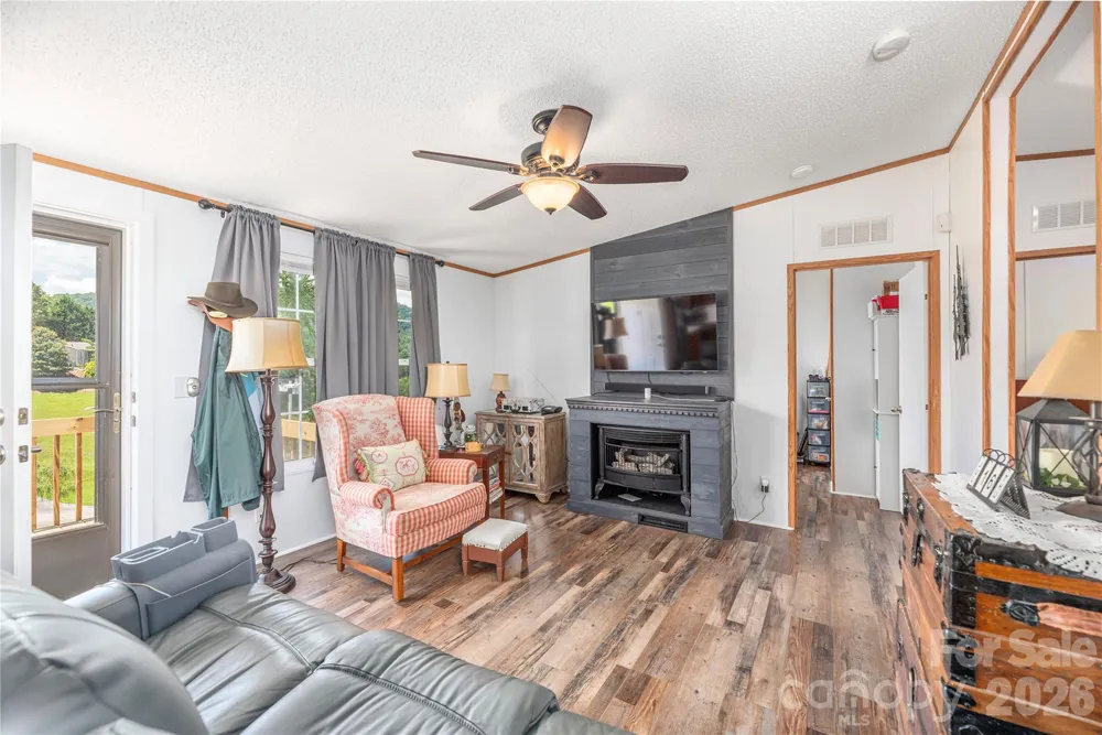 40 Farmstead Road Leicester, NC 28748